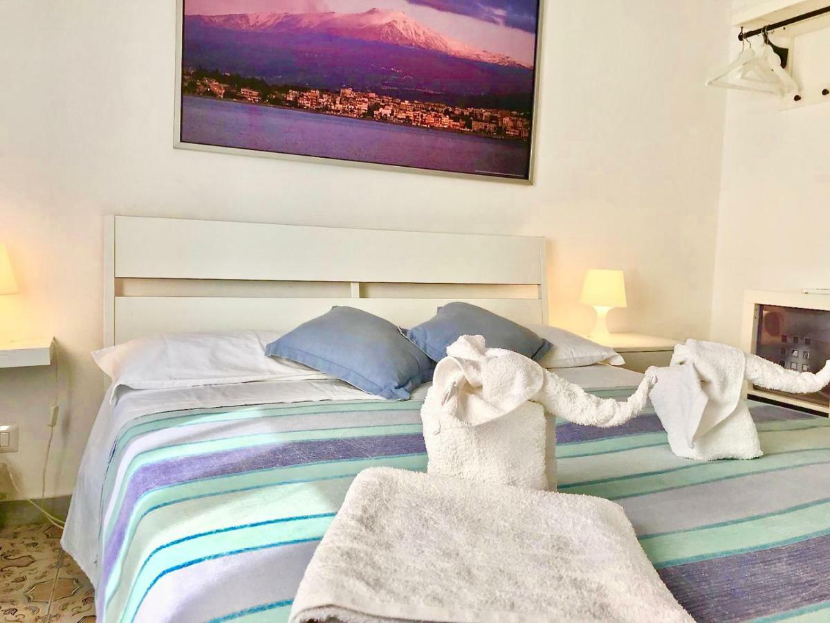 Casa Maccers Lejlighed Giardini Naxos Eksteriør billede